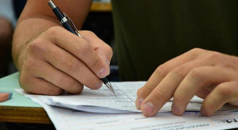 Encceja 2025: golpistas criam sites falsos da inscrição